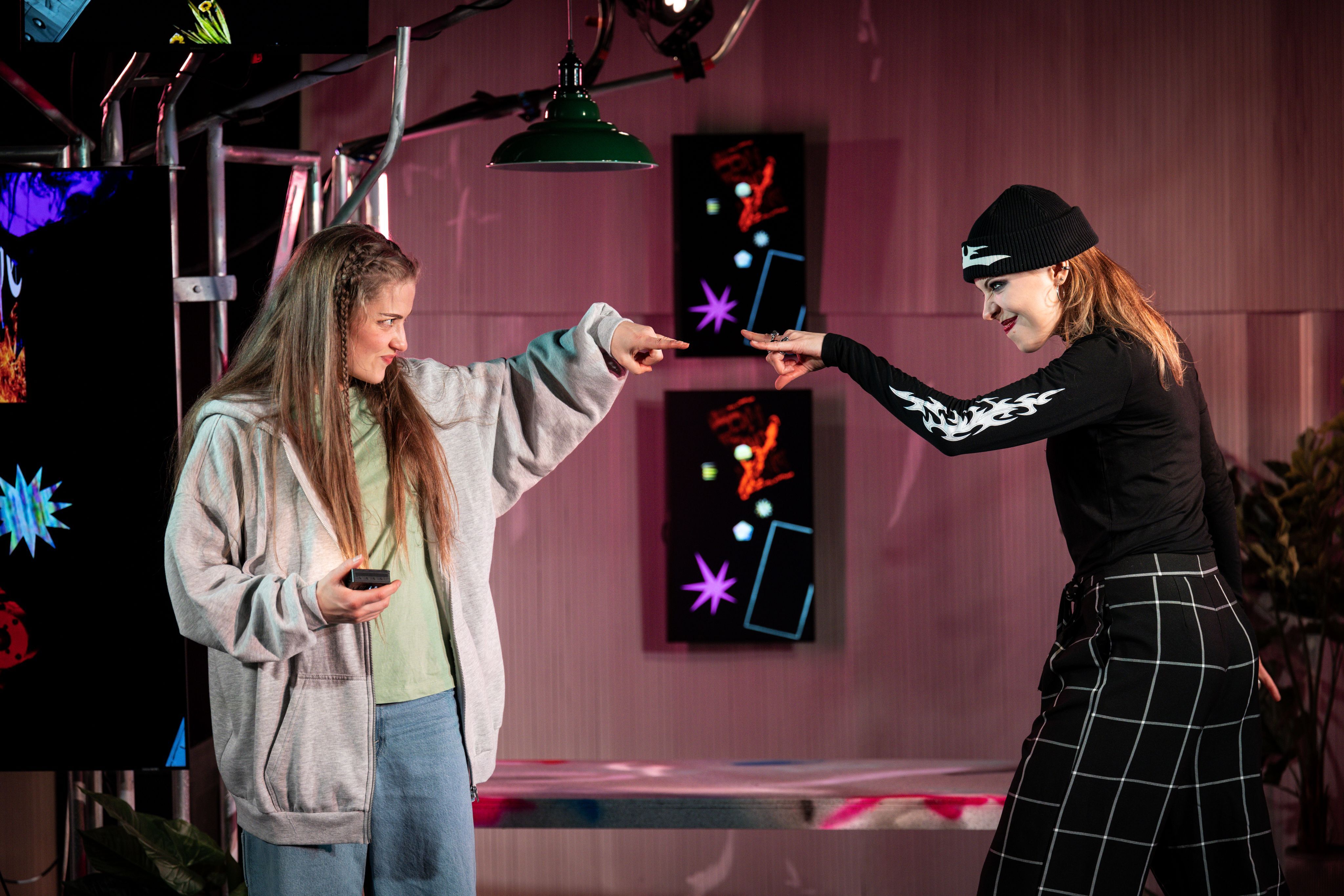 <p><strong>Ser du dette? </strong>Nordland Teater og Rimfrost produksjoner<br />Foto: Karolina Gorzelanczyk</p>