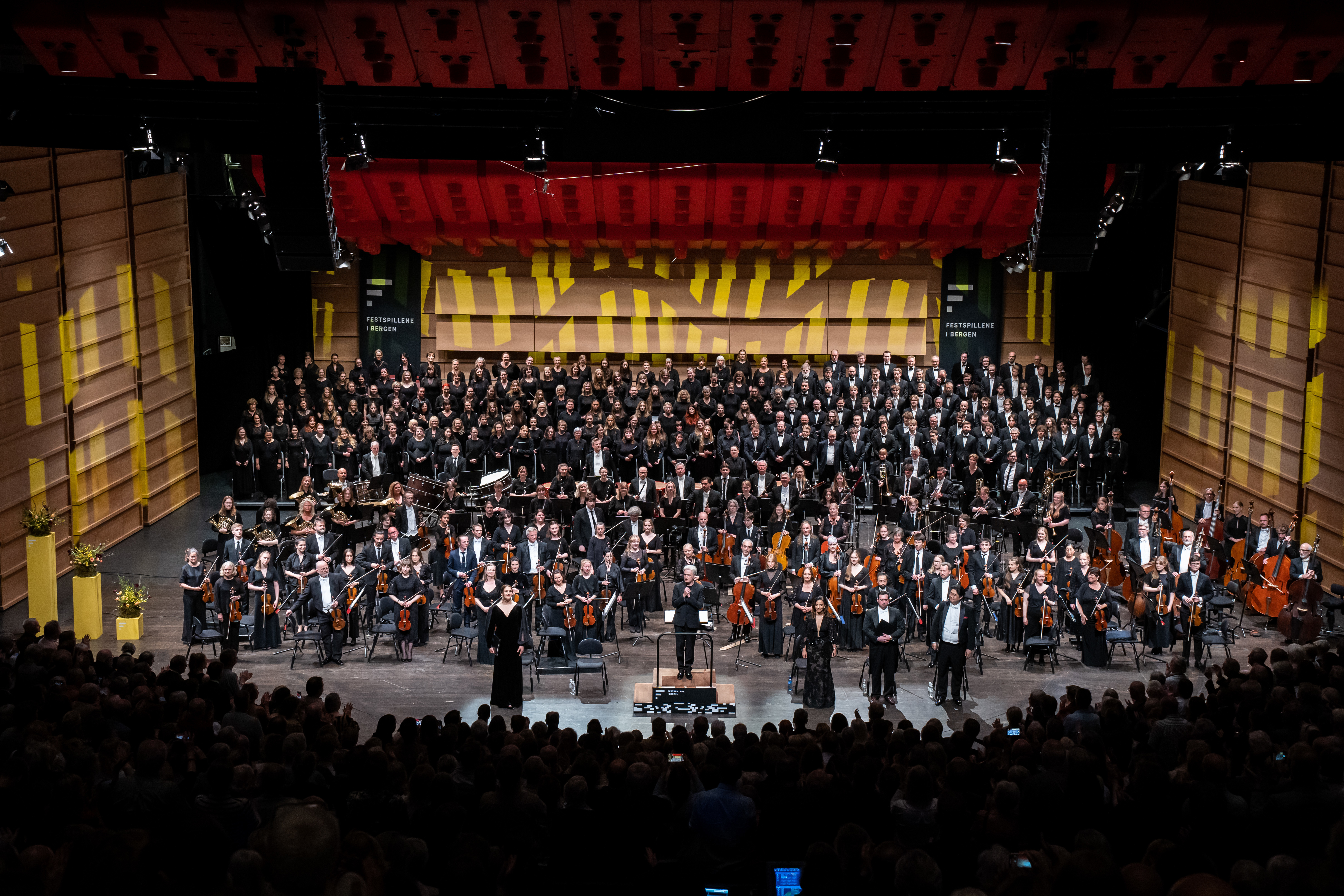 <p>Verdis Requiem, fremført 3. juni 2023. <br />Foto: Synne Sofi Bårdsdatter Bønes, Festspillene i Bergen</p>